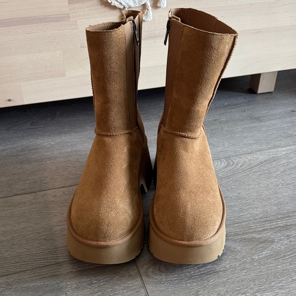Ugg Twin Seam New Heights Women’s Tan Suede Mid-Calf Platform Boots